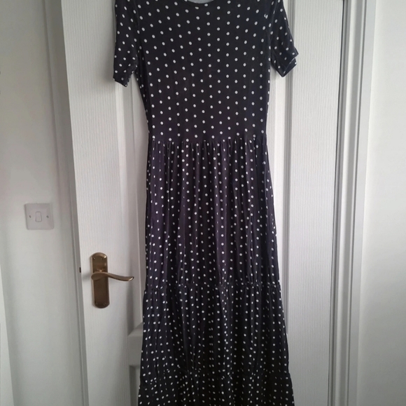 Warehouse Dresses & Skirts - Black Polkadot Spot Maxi Tshirt style Dress